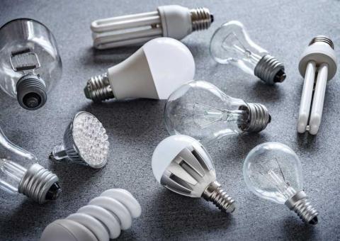 many kinds of lightbulbs