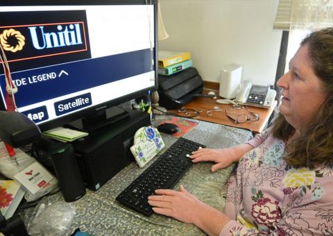 Unitil customer uses assistive devices to browse the new unitil.com website